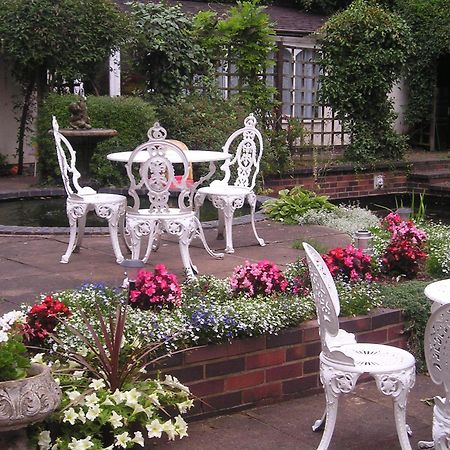 Chapel House Hotel Atherstone Exterior photo